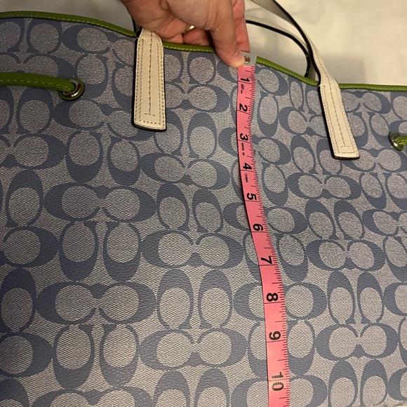 Vnt Coach pvc blue/green extra large purse and - Picture 9 of 17